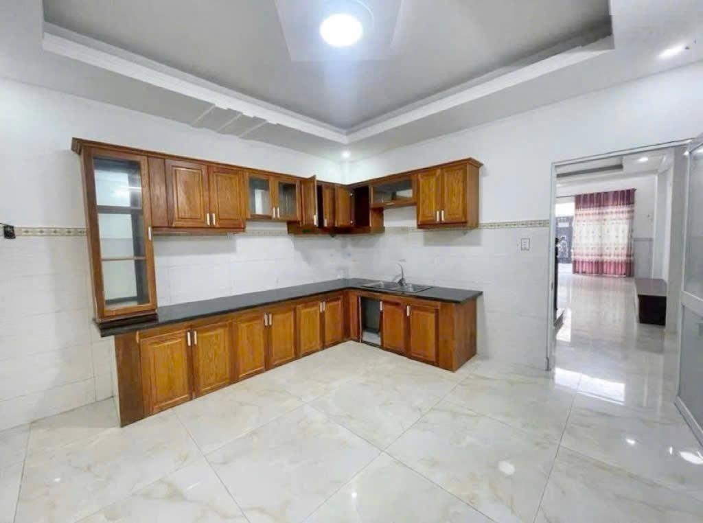 Cho Thuê Nhà 1 Trệt 3 Lầu 6PN 4x20m Mặt Tiền Đướng Số KDC Nam Long Phú Thuận Quận 7