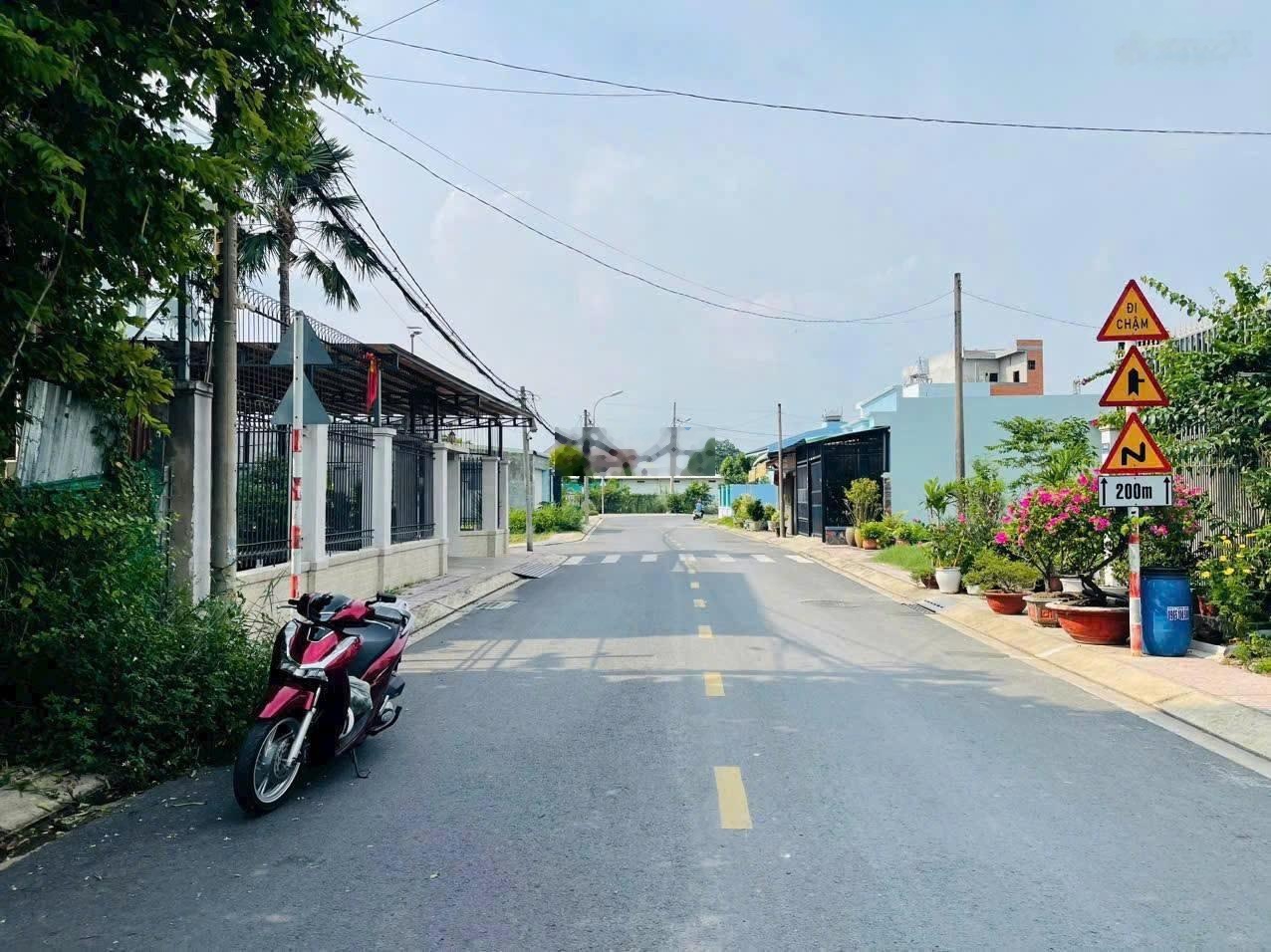 Bán gấp lô đất đẹp 101m giá rẻ - chỉ 700 triệu/sổ riêng