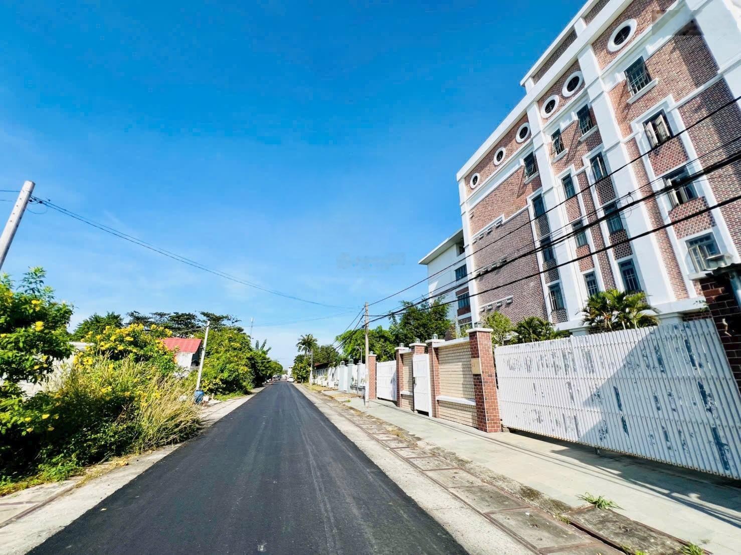 Hot! Lô đất ở đường Số 31 Việt Kiều, Xã Tân Thông Hội, DT: 223m2, sổ sẵn, đường nhựa, Giá: 920tr