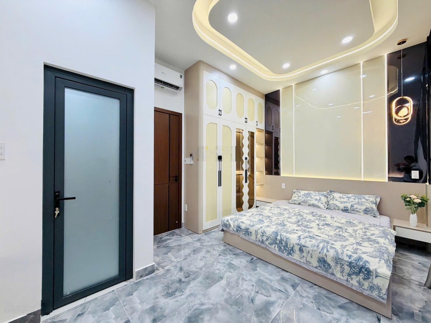 Chuyển hướng đầu tư bán gấp căn nhà 51m2 2Tỷ650 Phan Văn Trị Bình Thạnh cũ. Sổ hồng riêng sẵn.