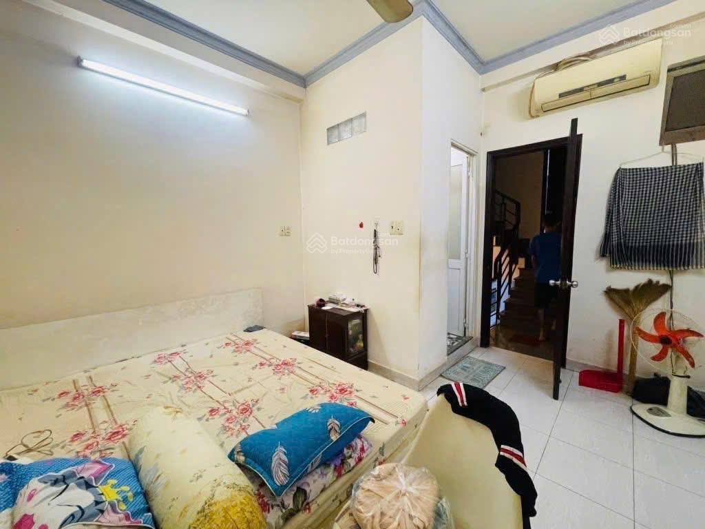 3 tỷ 750 - Nhà ngộp Ngô Đức Kế - Bình Thạnh - Cần thanh lý ngay căn nhà 1 trệt 2 lầu sân thượng