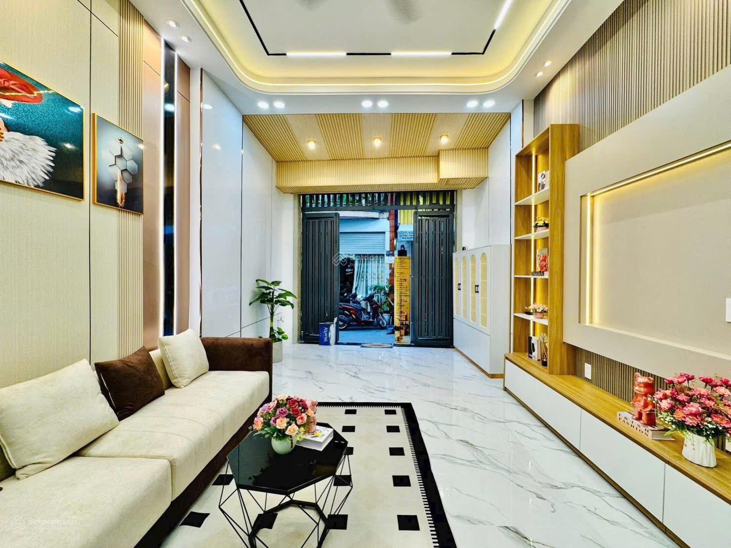 Đẹp và rẻ nữa, chỉ 2 tỷ 050. Nhà 39.4m2 xây 1 trệt 3 lầu ngay Trung tâm Gò Vấp, gần CV Gia Định