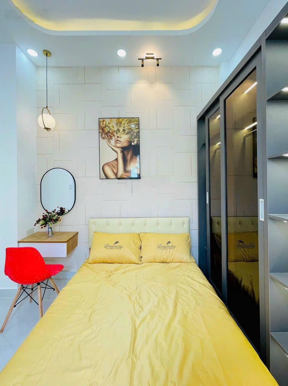 Nhà đẹp Nguyễn Cửu Vân Phường 17 Quận Bình Thạnh DT 48m2 Giá: 2 tỷ160tr. Sổ riêng