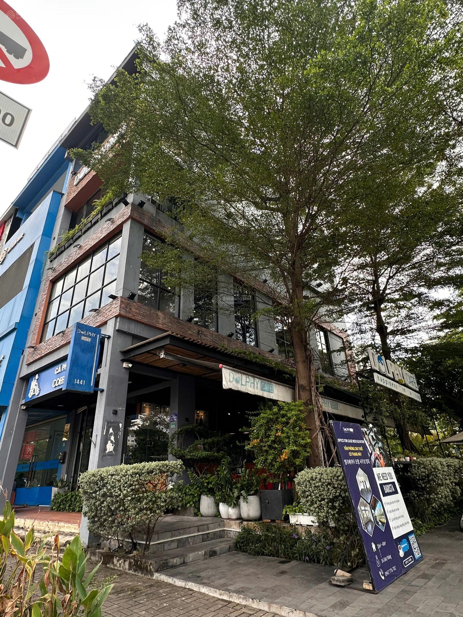 Mặt bằng 65m² vị trí đẹp Nguyễn Văn Linh Phú Mỹ Hưng, tòa nhà Dolphy cà phê