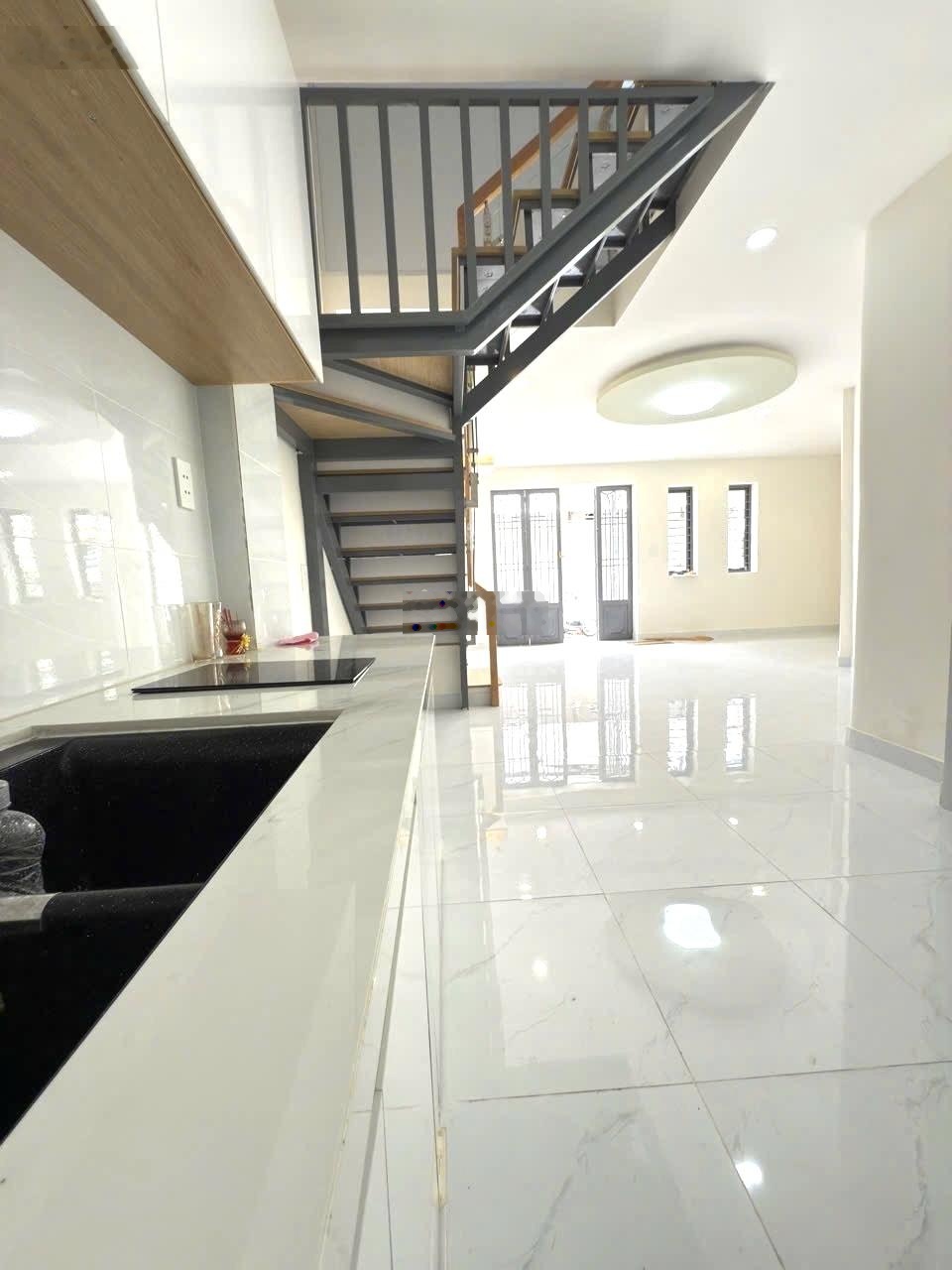 Hiếm mới đẹp xe tải ngang khủng 7,2m - An Lạc - Bình Tân - dòng tiền sẵn: 90tr/năm. DT: 7,2x8m