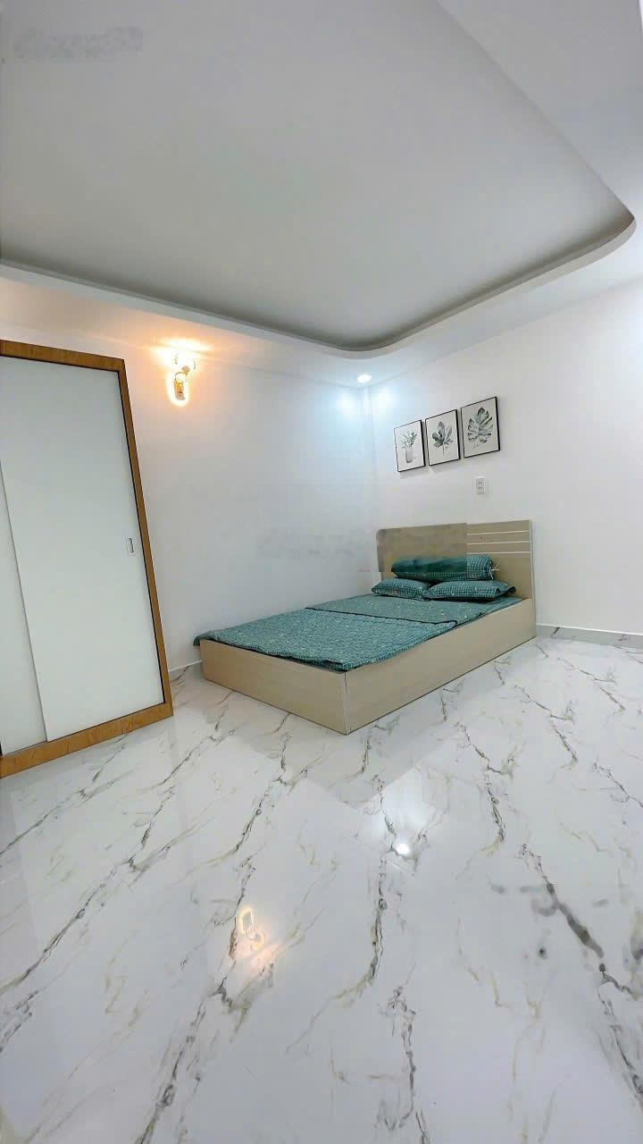 Bán nhà mới xây, đất full thổ cư hoàn công đầy đủ, vào ở ngay, Hồ Văn Long - Bình Tân