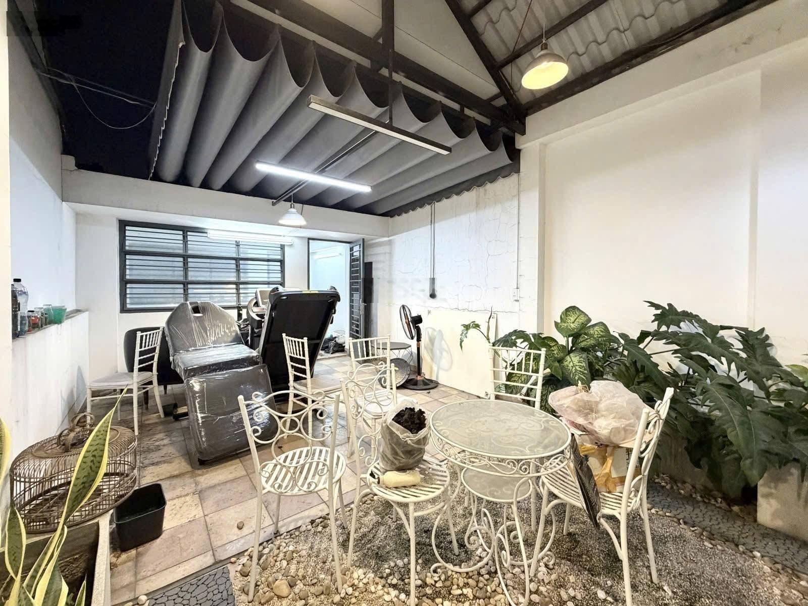 Kẹt tiền bán gấp căn Phan Ngữ-Quận 1 giá 5tỷ380/80,5m2. Thông ra Điện Biên Phủ. Cho thuê 27tr