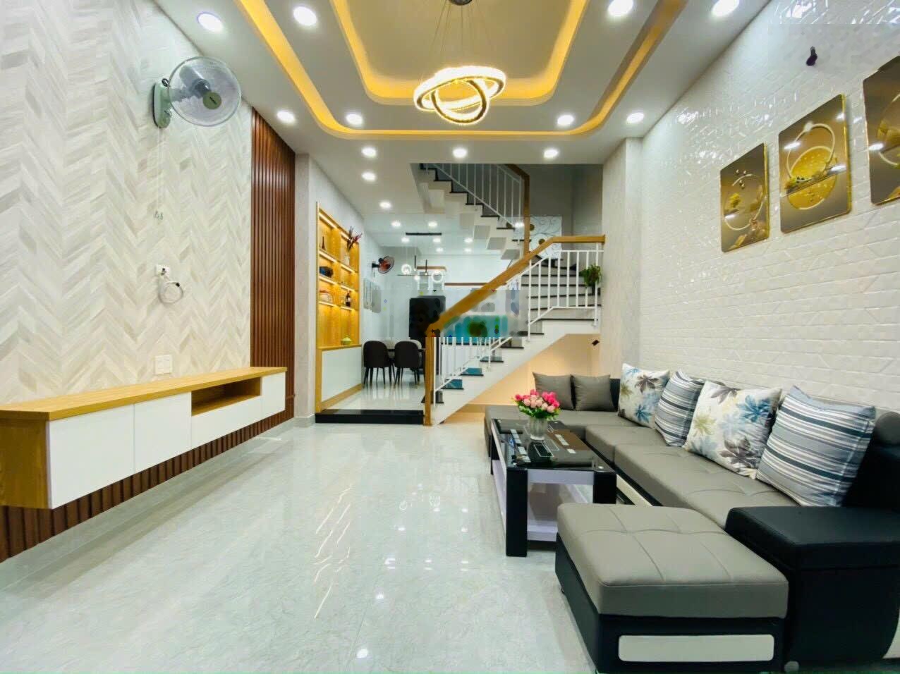 Bán nhà riêng 4PN, 4WC tại Lê Trực, 40m2, gBán Nhà riêng 4PN, 4WC tại Lê Trực, giá tốt 3,5 tỷ