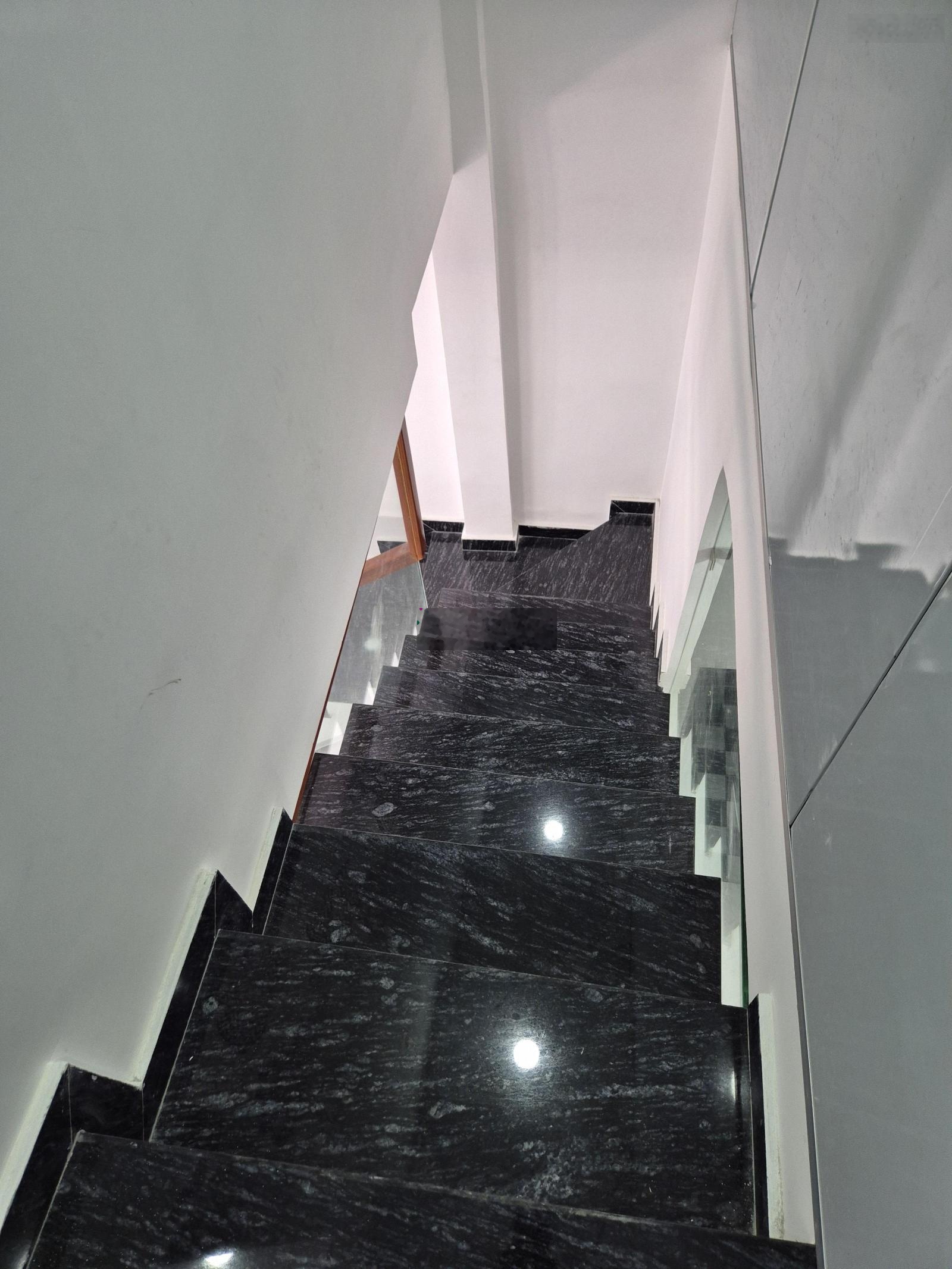 Nhỉnh 1ty nhà 4x8 đẹp 1 lầu 2PN 2WC kê khai số nhà quận điện nước riêng Tân Thới Hiệp 21 sát Gò Vấp