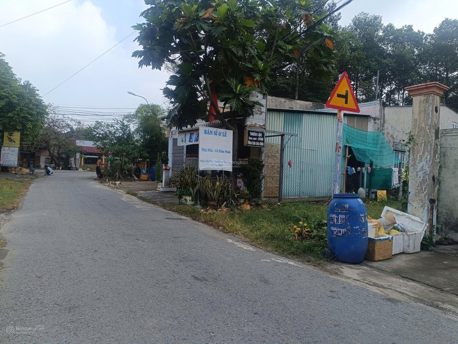 Mặt bằng kinh doanh CoopMart Củ Chi. 182m2. 750tr. Đường nhựa 8m. Bán gấp.