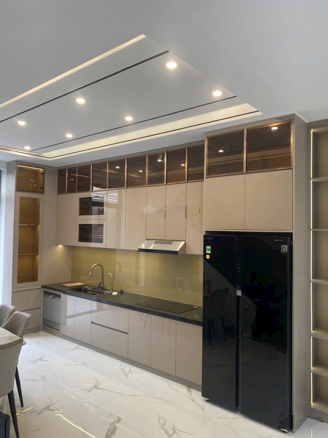 Cho thuê nhà 1 hầm 3 lầu KDC Anh Tuấn, Lê Thị Chợ, Phú Thuận, Quận 7, full nội thất