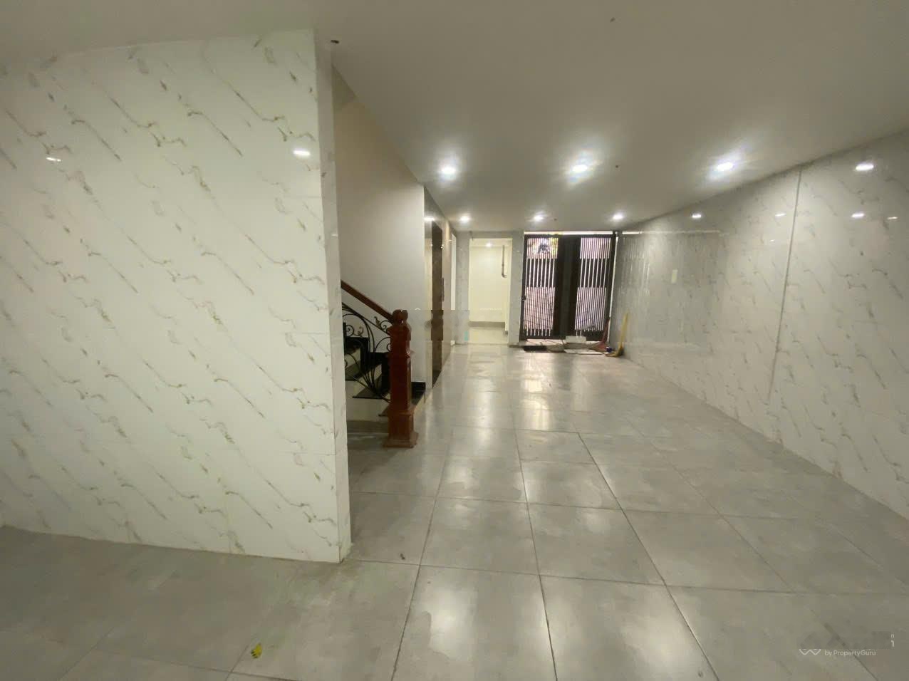 Cho thuê nhà mặt phố Hưng Gia 2, 79 triệu, 111m2, 7PN, 6WC, Quận 7, TP.HCM có thang máy, nhà đẹp