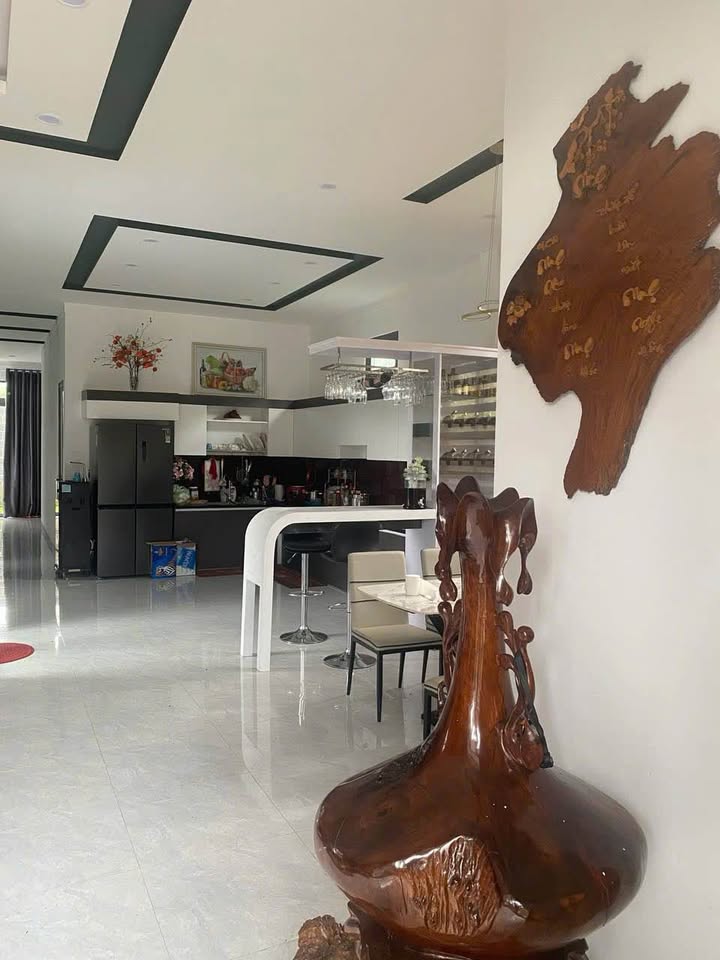 Bán nhà riêng thành phố Buôn Ma Thuột, tỉnh Đắk Lắk, giá 4,8 tỷ