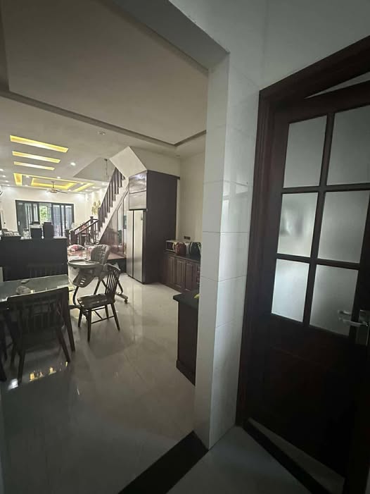 Nhà 2,5 tầng Lê Lợi diện tích khủng, hướng Đông Bắc, giá hời như mơ