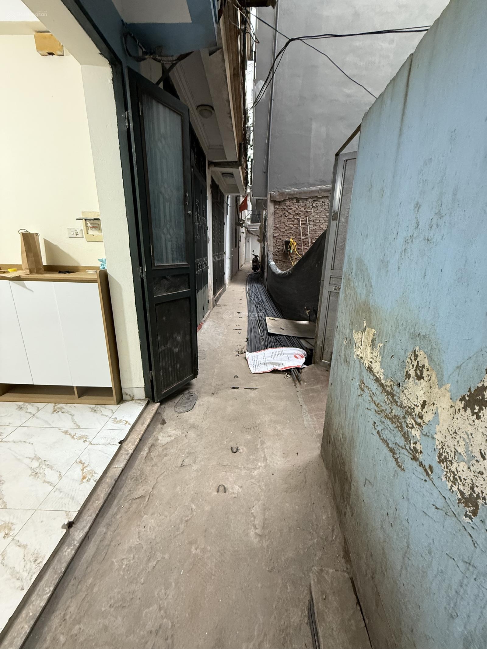 Siêu phẩm 2.4 tỷ DT 14m2 phố Văn Cao mặt ngõ kinh doanh trung tâm Ba Đình 20m ra phố sát Lotte