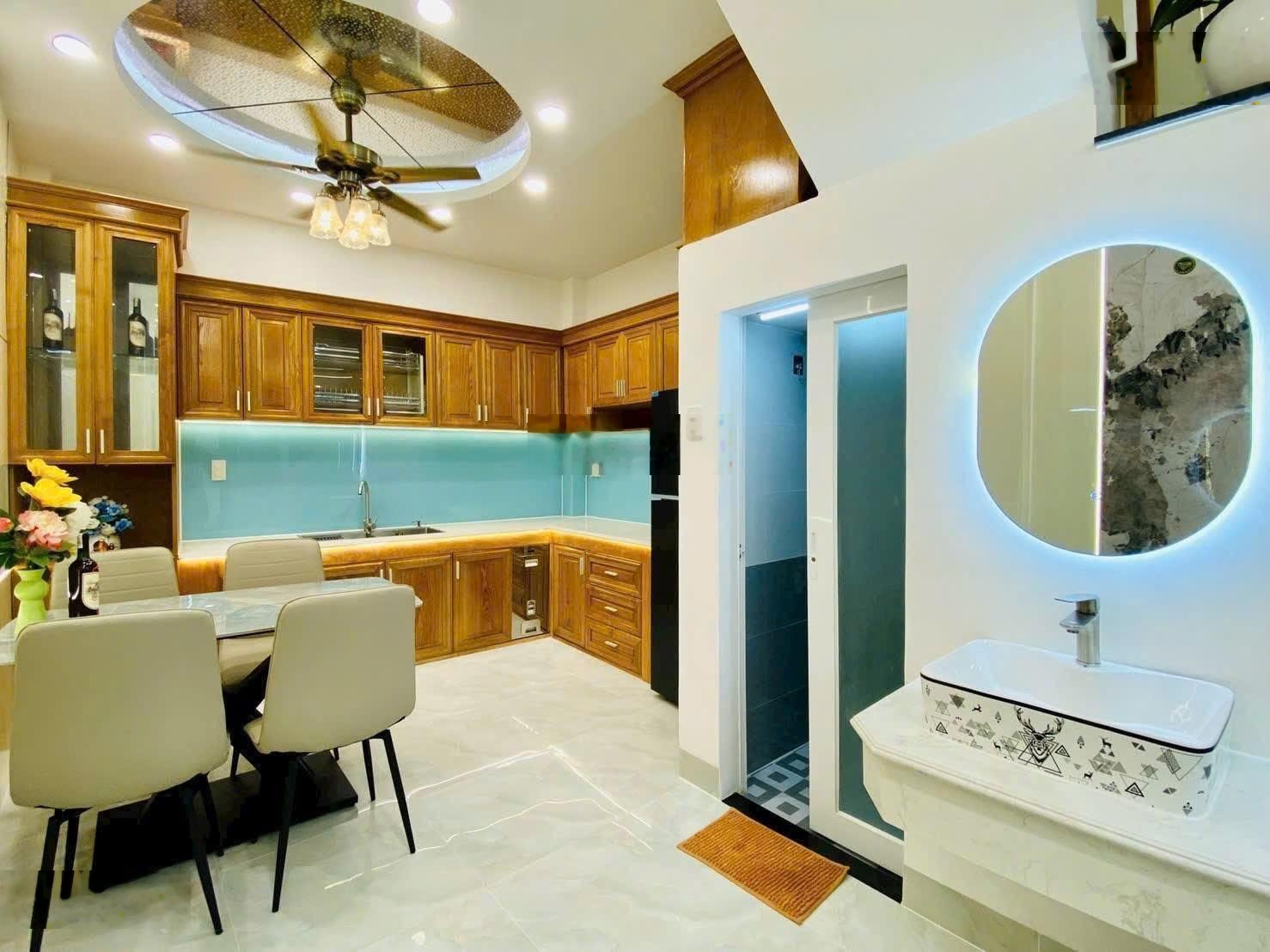 [ HÀNG ĐỘC QUYỀN, QUẬN 1 ] ngay Trần Quý Khoách, Q.1 đang sẳn dòng tiền cho thuê 1200 usd /tháng