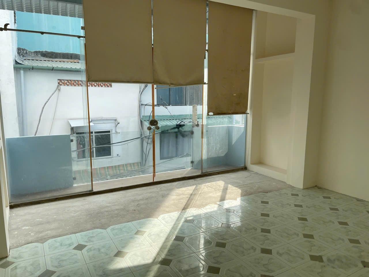 Chỉ 118 triệu/m2 (7.5 tỷ) hẻm Nguyễn Văn Cừ, Quận 1, 5x13m, 2 tầng, 63m2 giá tốt nhất thị trường