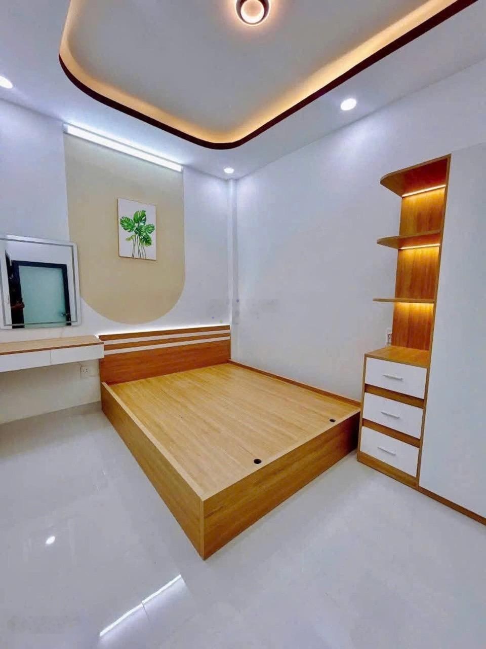 Chủ bán căn nhà tâm huyết Đoàn Văn Bơ, P8, Quận 4 50m2 giá 1tỷ950 sổ hồng, nội thất cơ bản ở ngay