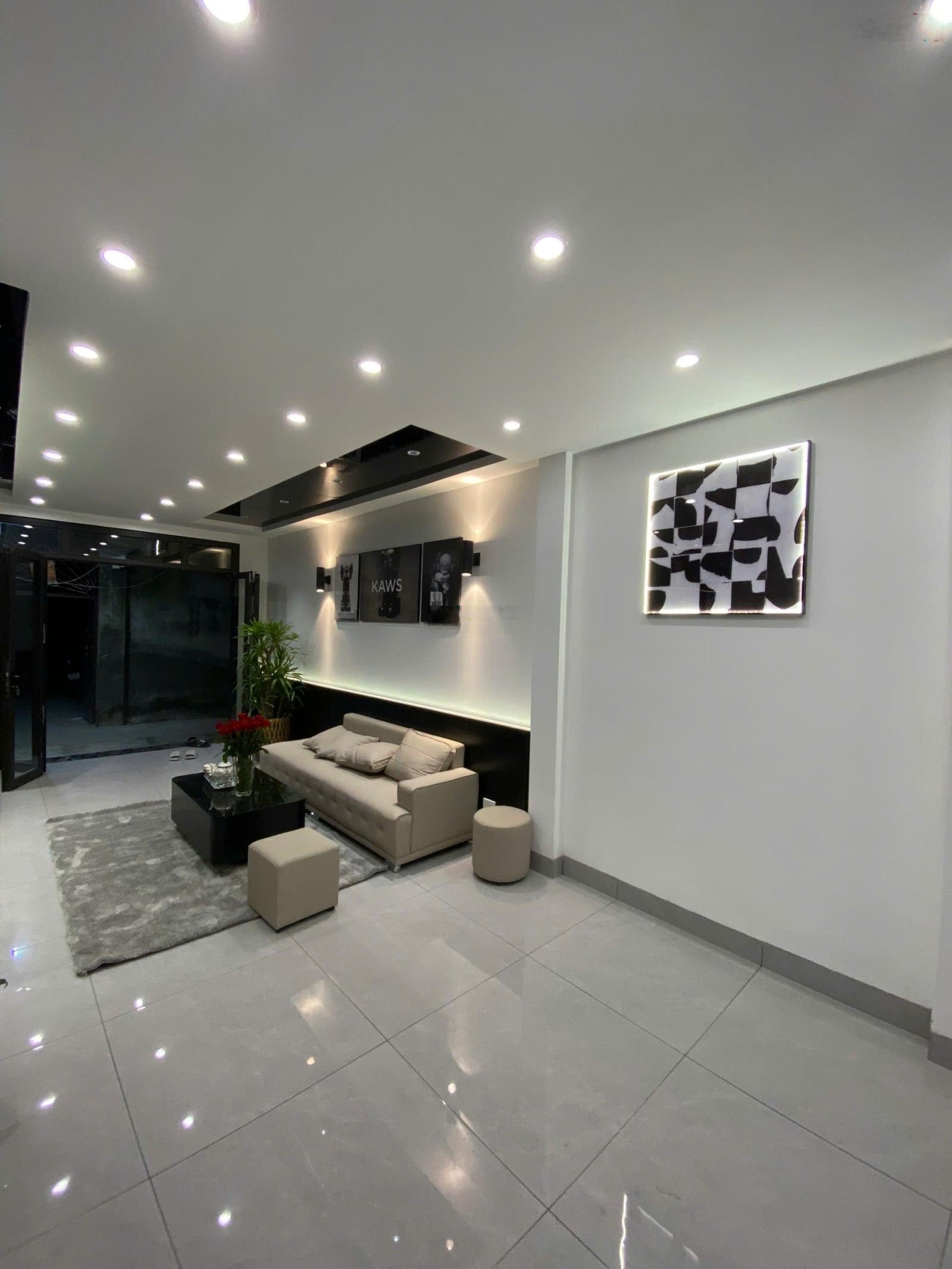 Bán gấp Nhà riêng tại Bạch Mai, 3.7 tỷ sổ riêng 25m2, nội thất đủ đầy ở ngay, rất hiếm