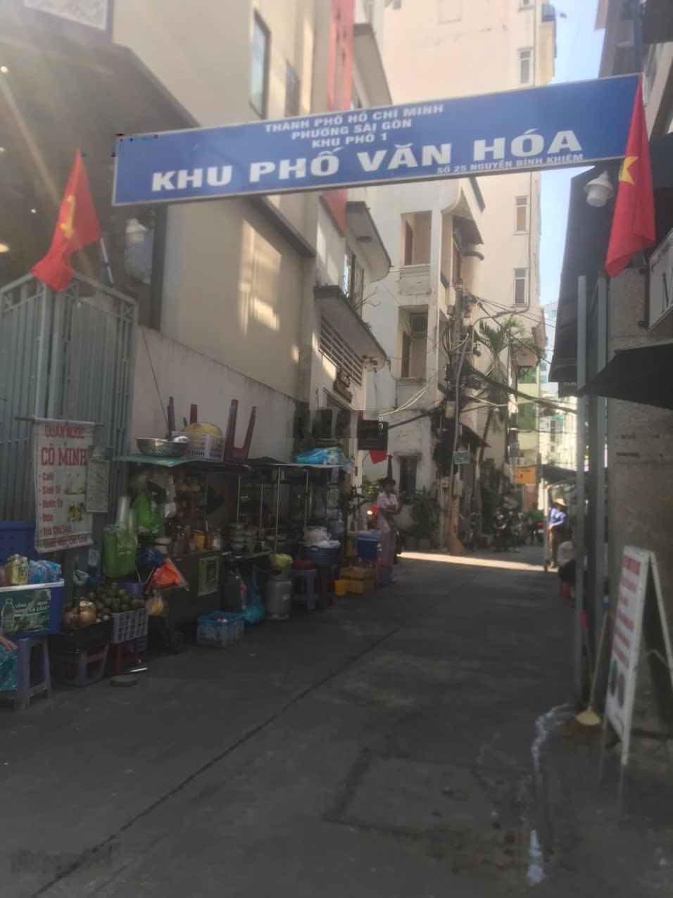 Tại sao mua nhà Nguyễn Bỉnh Khiêm Q1, vì con được học ở trường Nguyễn Bỉnh Khiêm, giá 8,485 tỷ