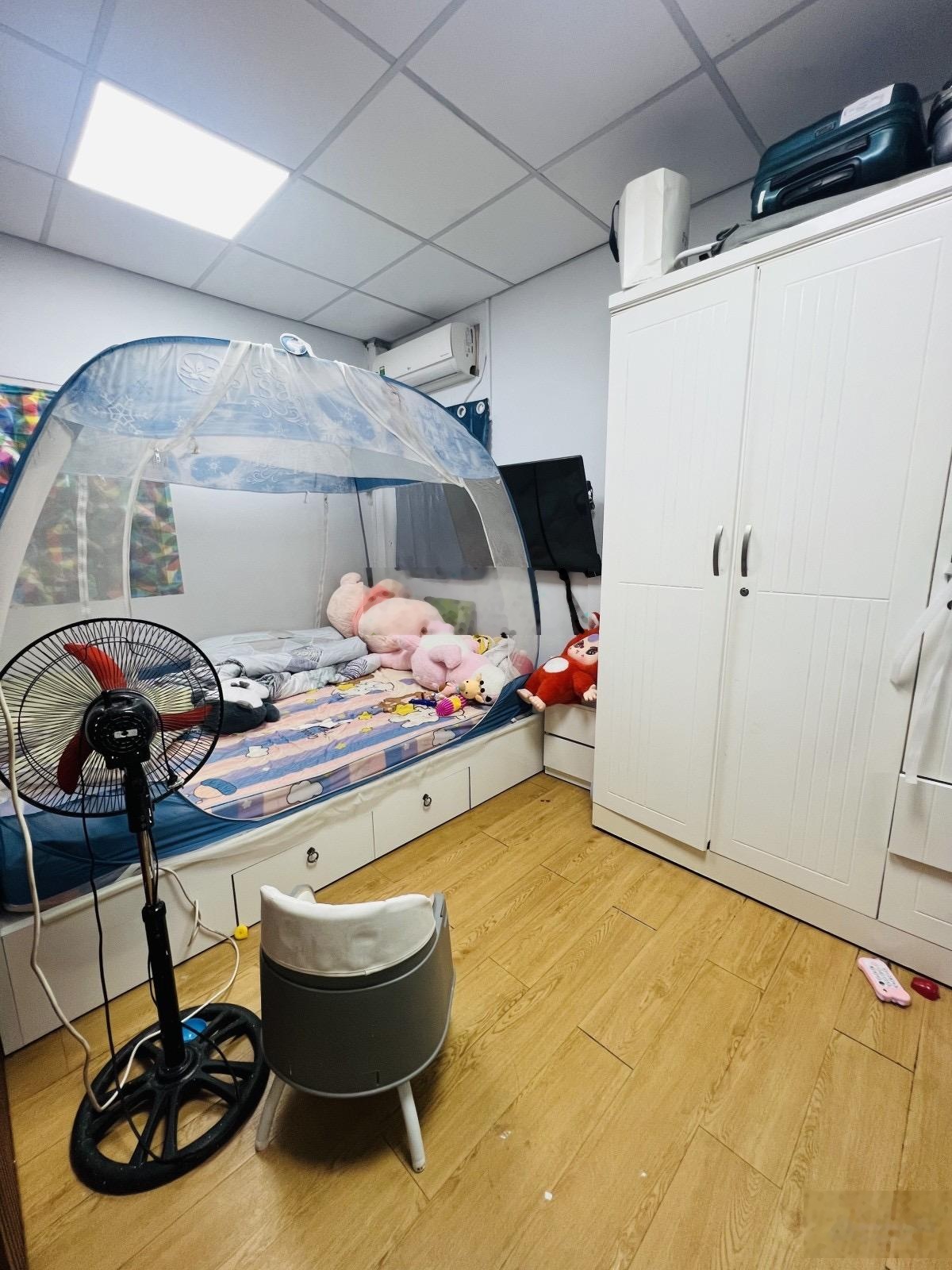 Bán nhà gần đại học hutech, ngã tư hàng xanh, bình thạnh, 28m2, 3,59 tỷ