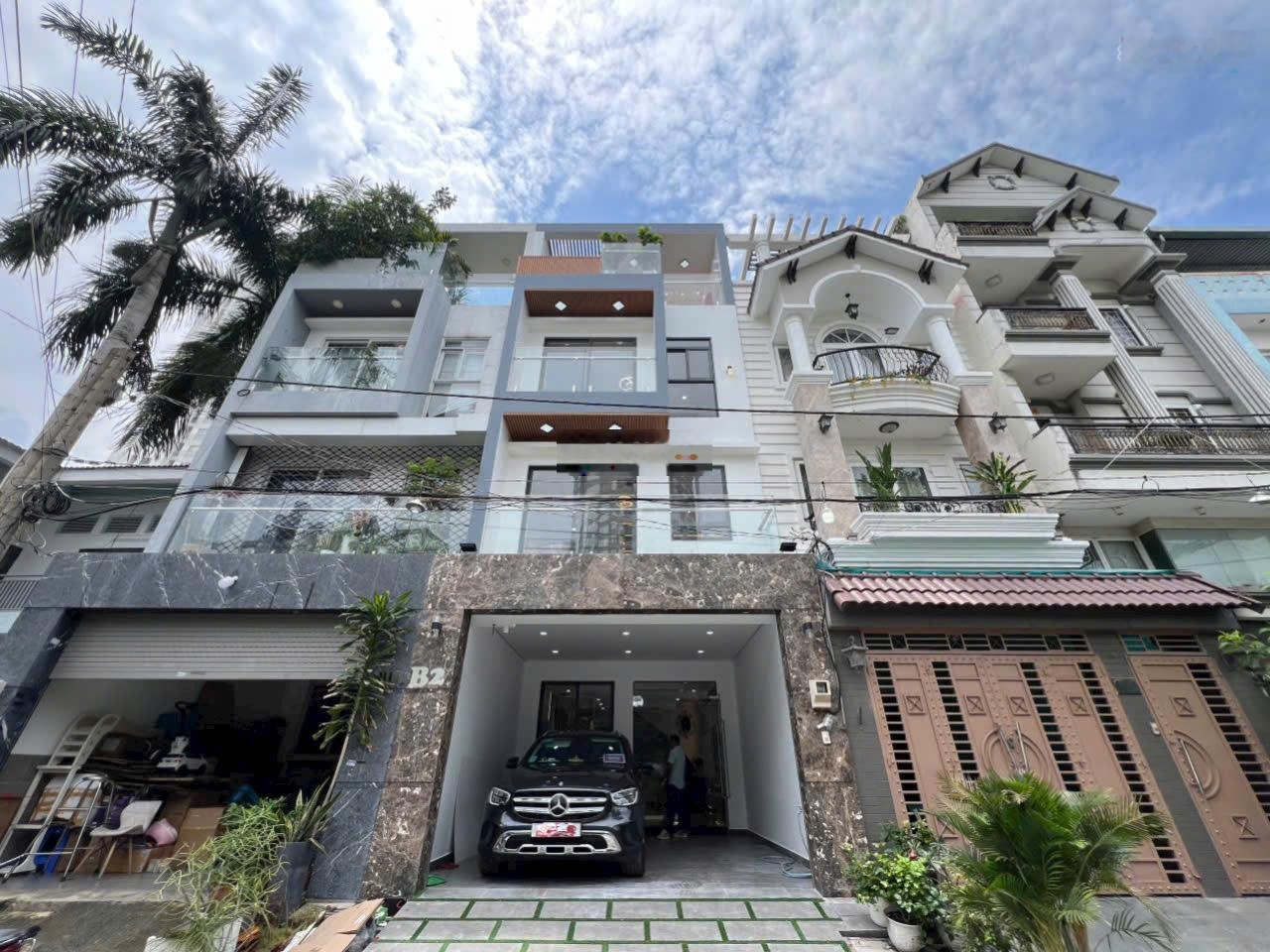 Cho thuê nhà đẹp . đường xe hơi kdc hoàng quốc việt, phú thuận, quận 7