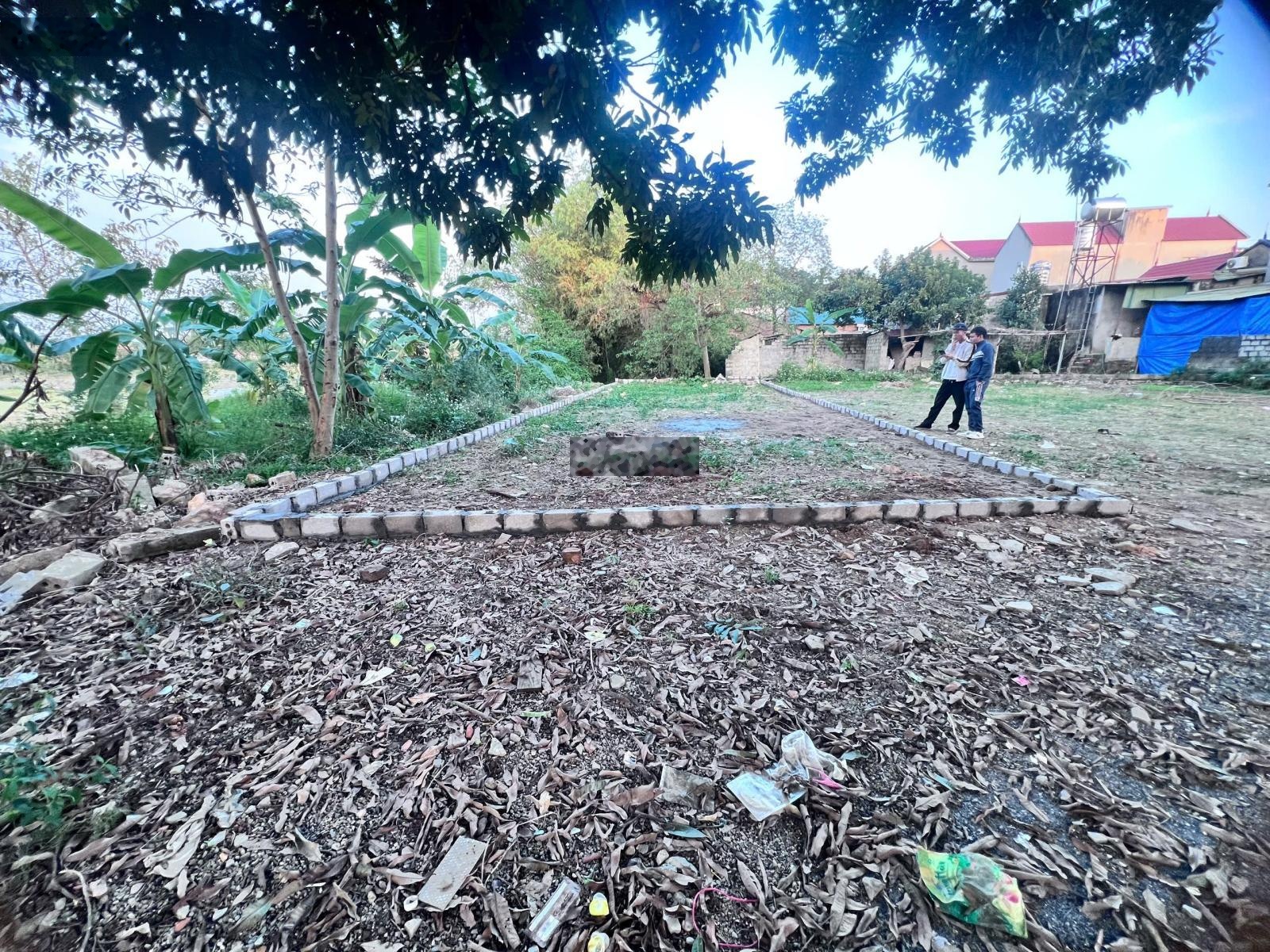 Bán lô đất DT 130m2, có 100m2 thổ cư, đất đẹp vuông vắn giá tốt cho anh chị nào nhanh tay