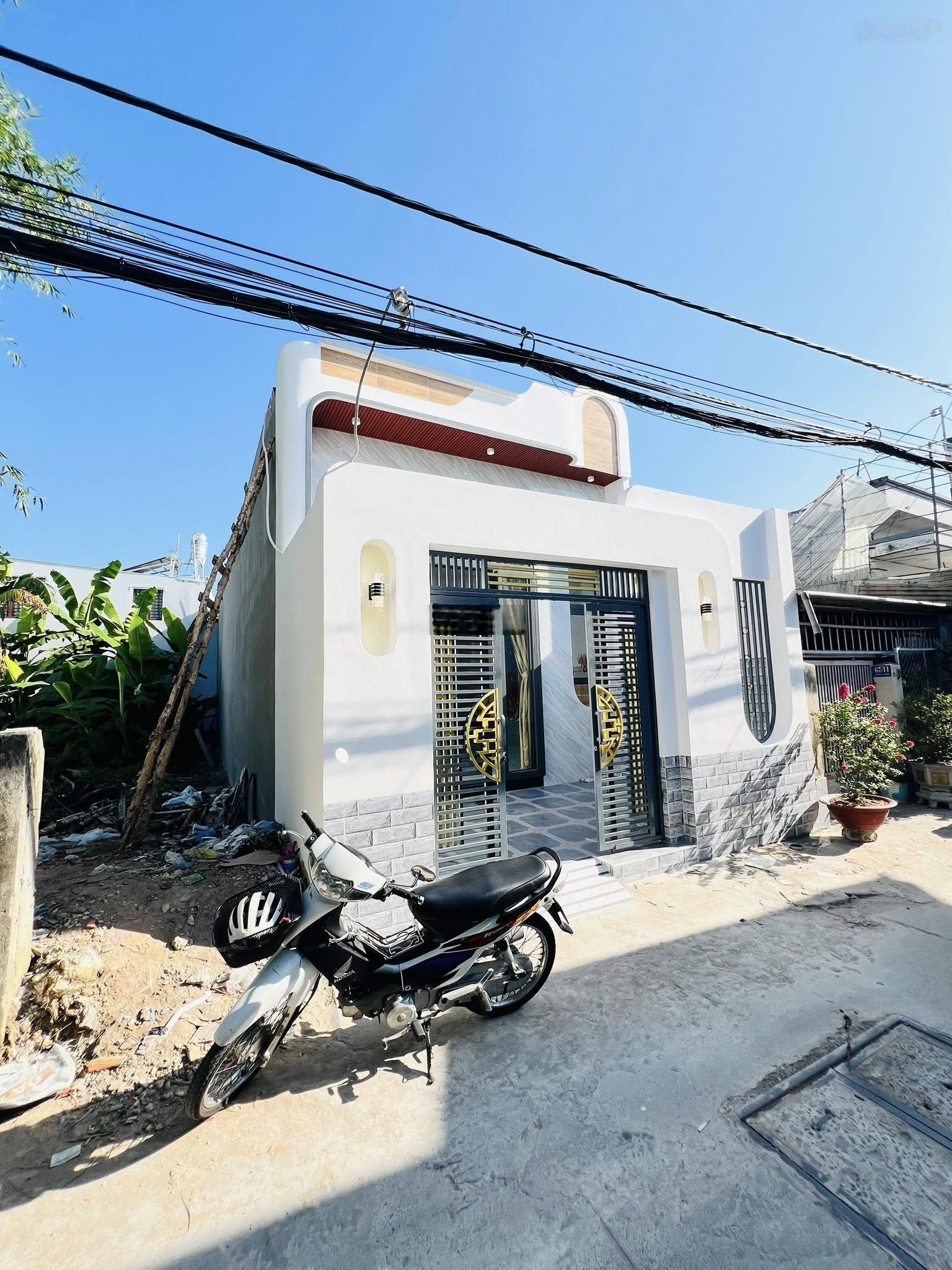 Bán cắt lỗ nhà cấp 4 - 82,8m² - Gần chợ Bình Chánh - Giá 735 Triệu