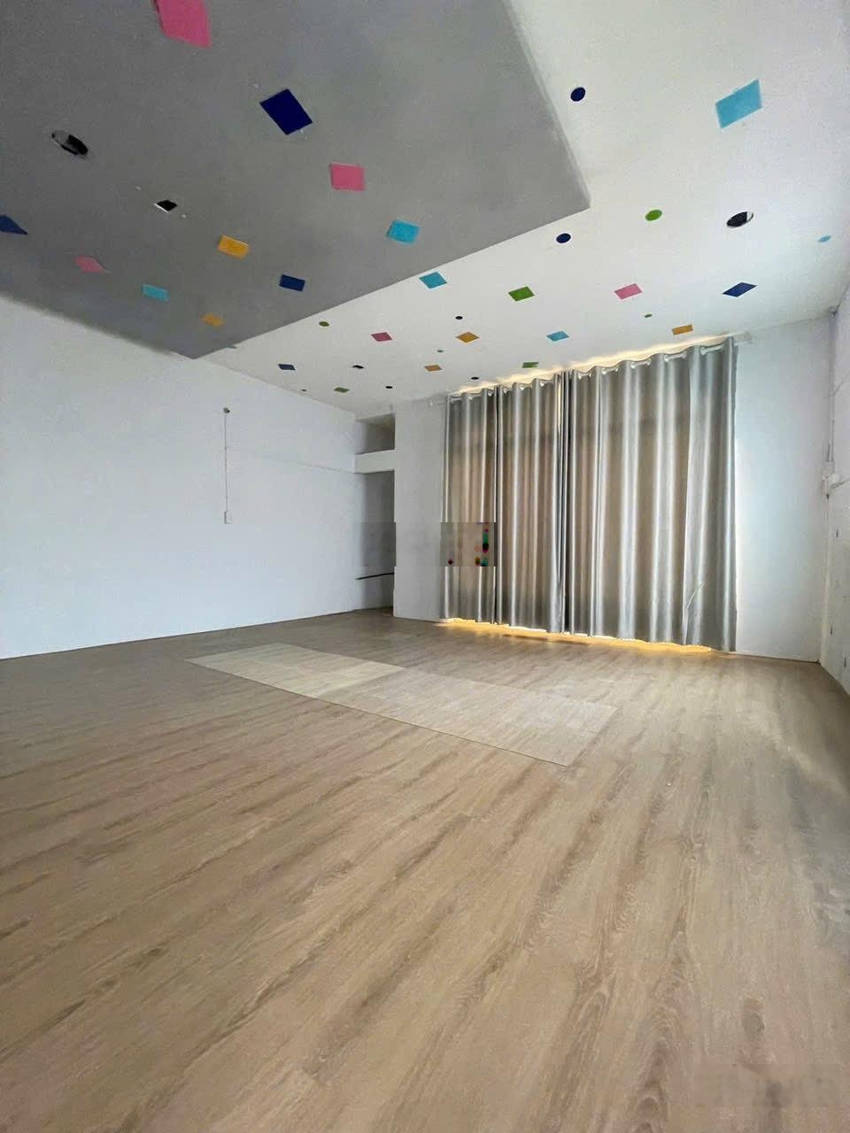 Cho Thuê Nhà 1 Trệt 1 Lầu 6x19m Hẻm Xe Hơi Đường Trần Trọng Cung Quận 7