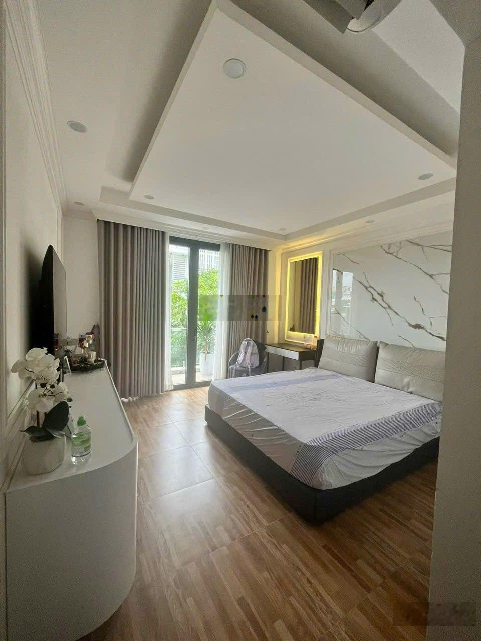 Cho Thuê Nhà Đẹp,nguyên căn,Full nội thất Mặt tiền đường số, Tân Qui, Q7 Giá 35tr TL