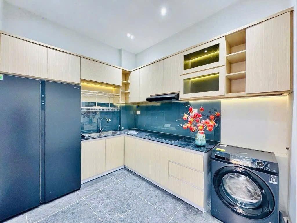 Siêu phẩm gò vấp - nhà đẹp ở ngay - tặng full nội thất -chiều dài 12m2 bề thế -giá chỉ 4,75 tỷ