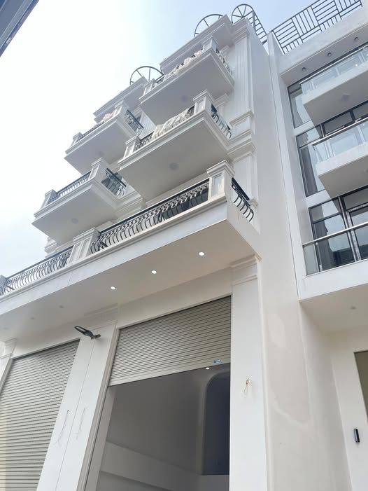 Bán nhà riêng quận Long Biên, thành phố Hà Nội, giá 12 tỷ