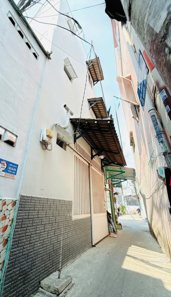 Nhà chợ Bình Đông, Quận 8, kinh doanh sầm uất, sổ hồng riêng, giá 2,88 tỷ