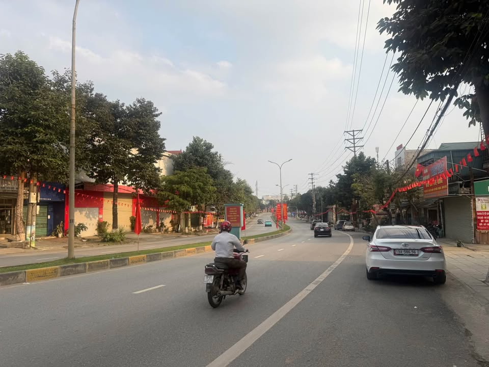 Mặt đường Hùng Vương, Việt Trì, diện tích 40m², dòng tiền sẵn