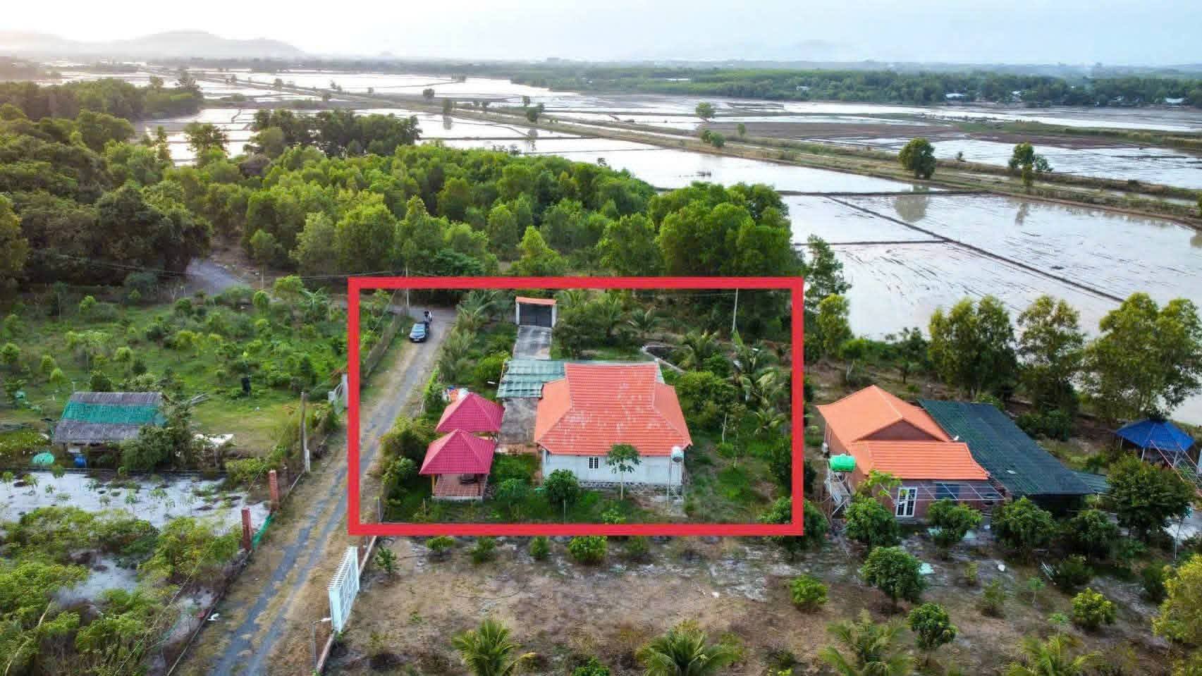 Bán nhà riêng huyện Đất Đỏ, tỉnh Bà Rịa, Vũng Tàu, giá 3 tỷ