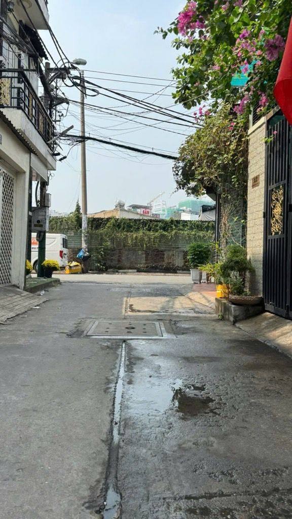 Nhà 4 tầng, 4m x 16,5m, ô tô đỗ cửa, Tân Bình, hốt ngay