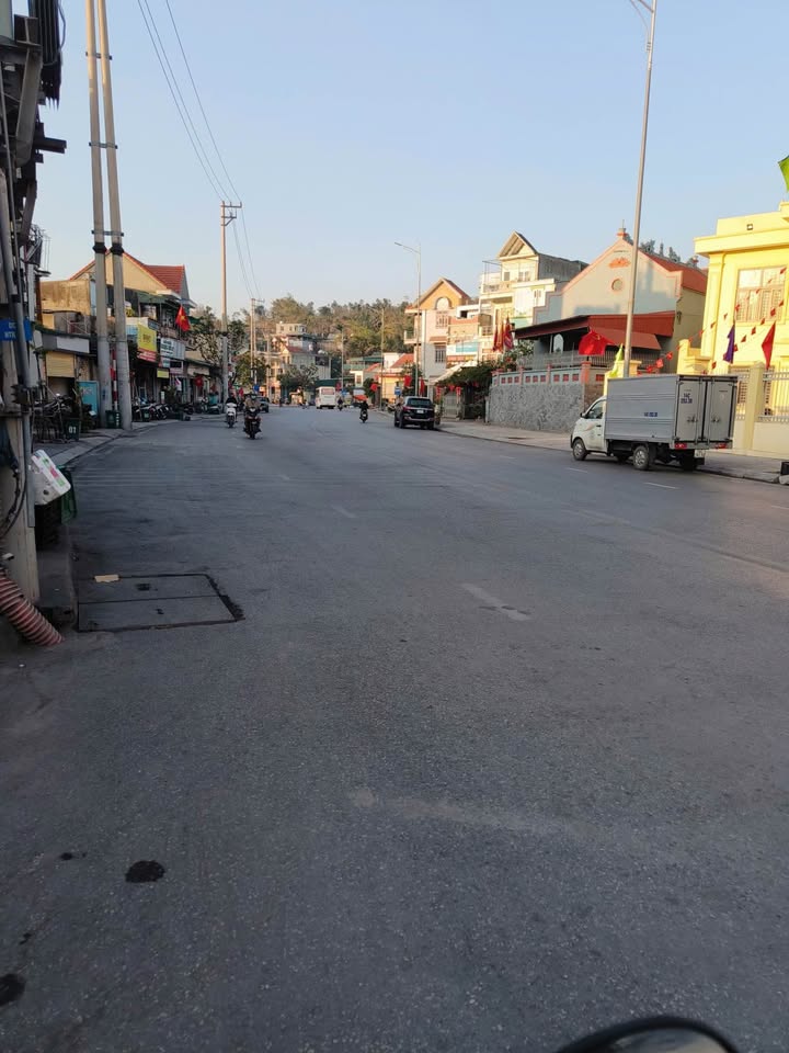 Bán nhà riêng thành phố Hạ Long, tỉnh Quảng Ninh, giá 2,3 tỷ