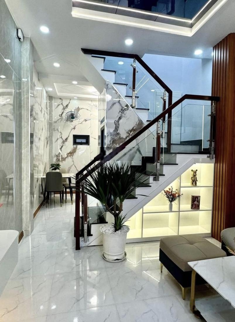 Cô Vân bán nhà sát Q1, giad 3tỷ120 DT 69m2 đang cho thuê 18tr/tháng. Vũ Huy Tấn - P1 - Bình Thạnh