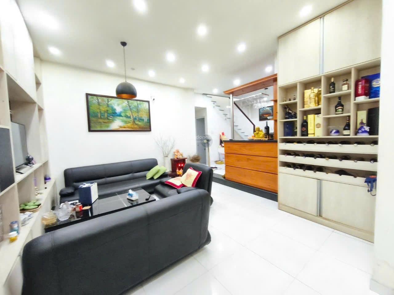 Khan hiếm, chỉ 9,5 tỷ TL xe hơi vô nhà Trần Khắc Chân, 6x8m, 5 phòng ngủ, HĐT 20 triệu/tháng