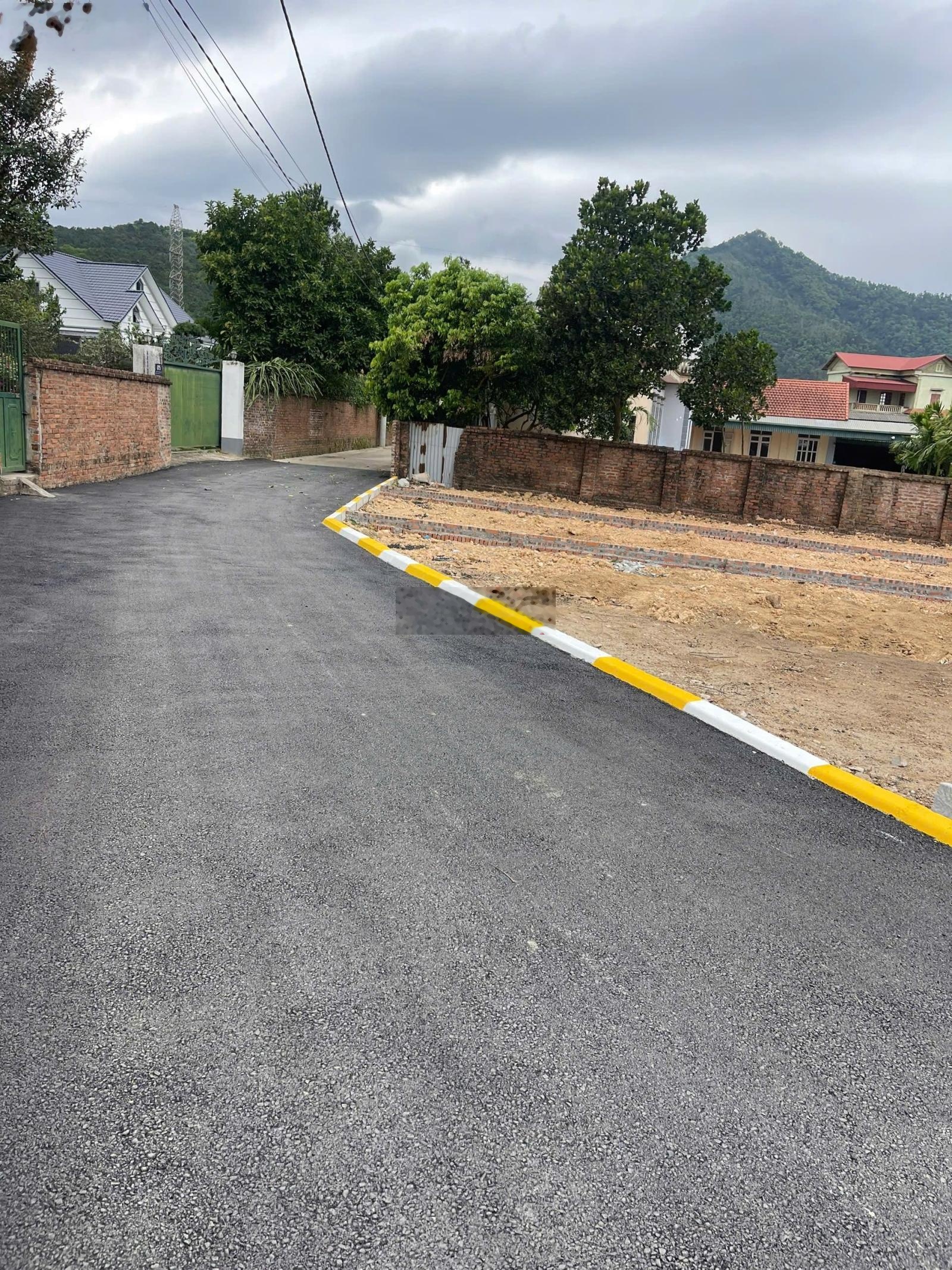 Bán lô đất 100m2 tại Phú Thịnh, Kim Anh, Hà Nội, sổ đỏ rõ ràng