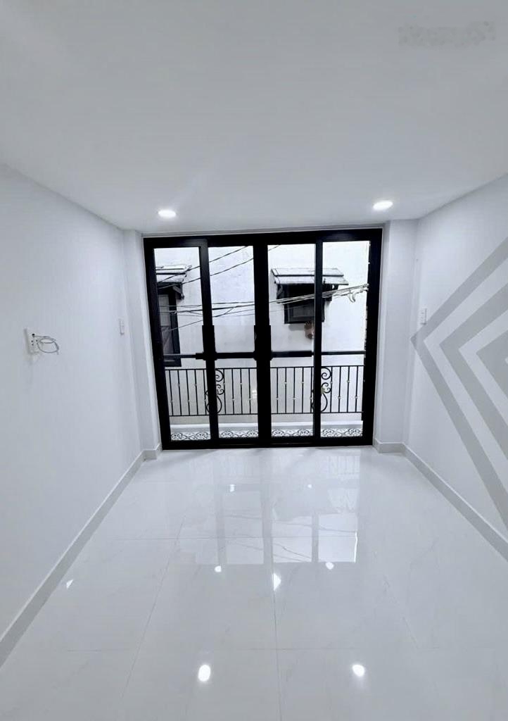 Nhỉnh 2 tỷ có ngay nhà mới 3 tầng Lũy Bán Bích, Tân Phú