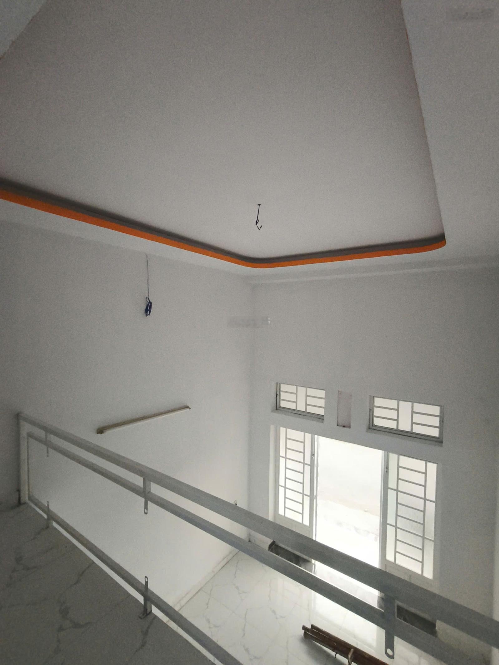 Nhà mặt tiền kinh doanh giá chỉ 765tr sổ riêng full thổ cư 2pn 2wc