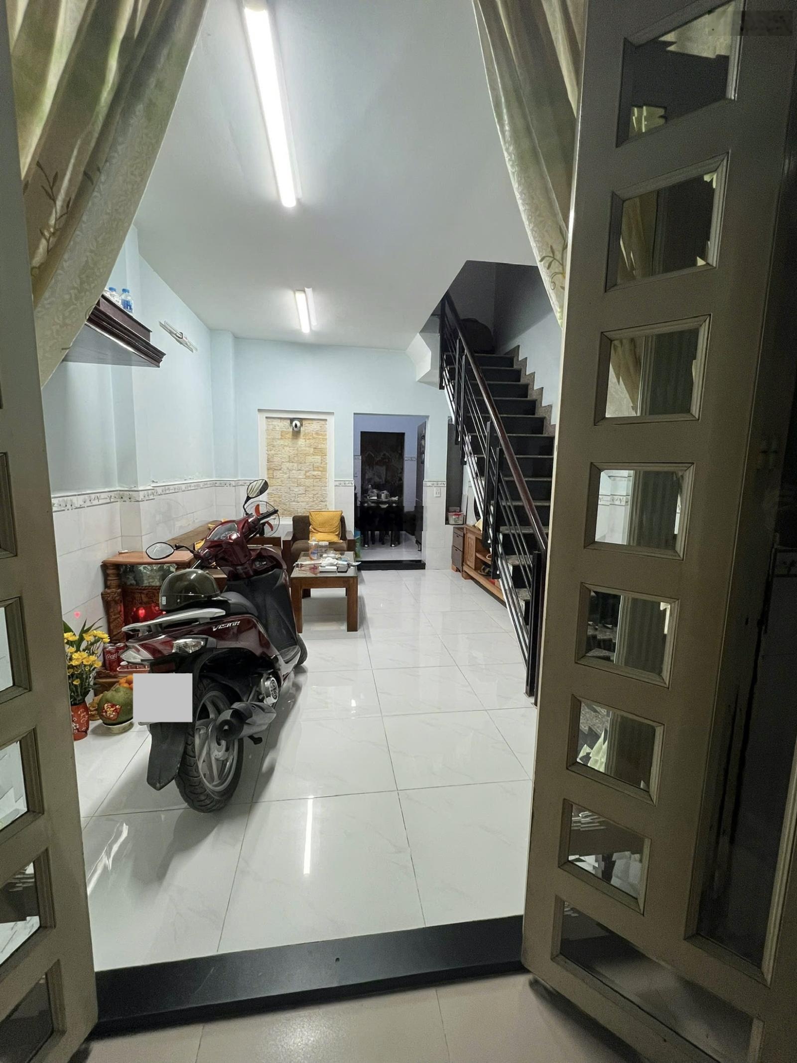 Cần Tiền Bán Lỗ! SHR 2 Tâng BTCT 2PN2WC đường oto 4m, Cách HHG 300m Gần Cầu Phú Long, Giá Đầu Tư