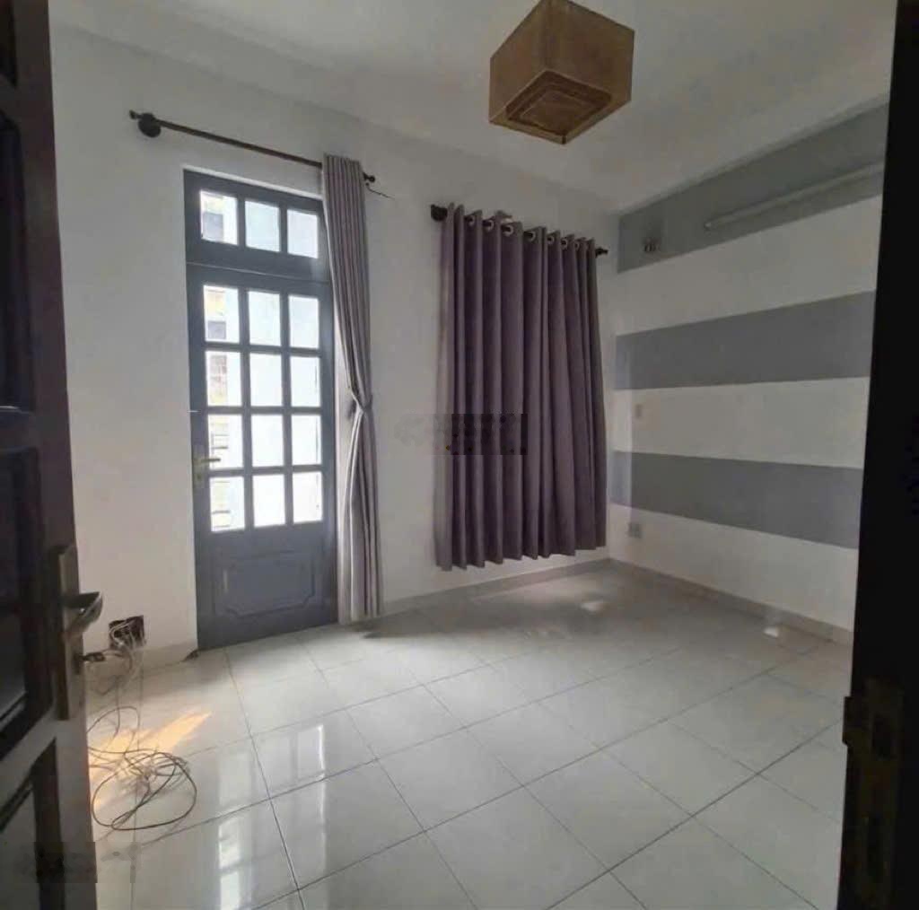 Cho thuê căn góc 1 trệt 2 lầu sân thượng 4PN 5x14m mặt tiền Đường Số Tân Quy