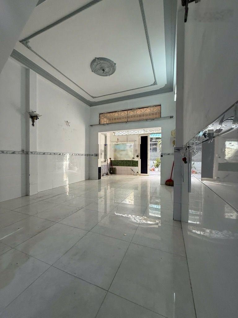 Gò Dầu - Tân Phú -4x12 - Hơn 5 tỷ - hẻm nhựa xe hơi ngủ trong nhà.