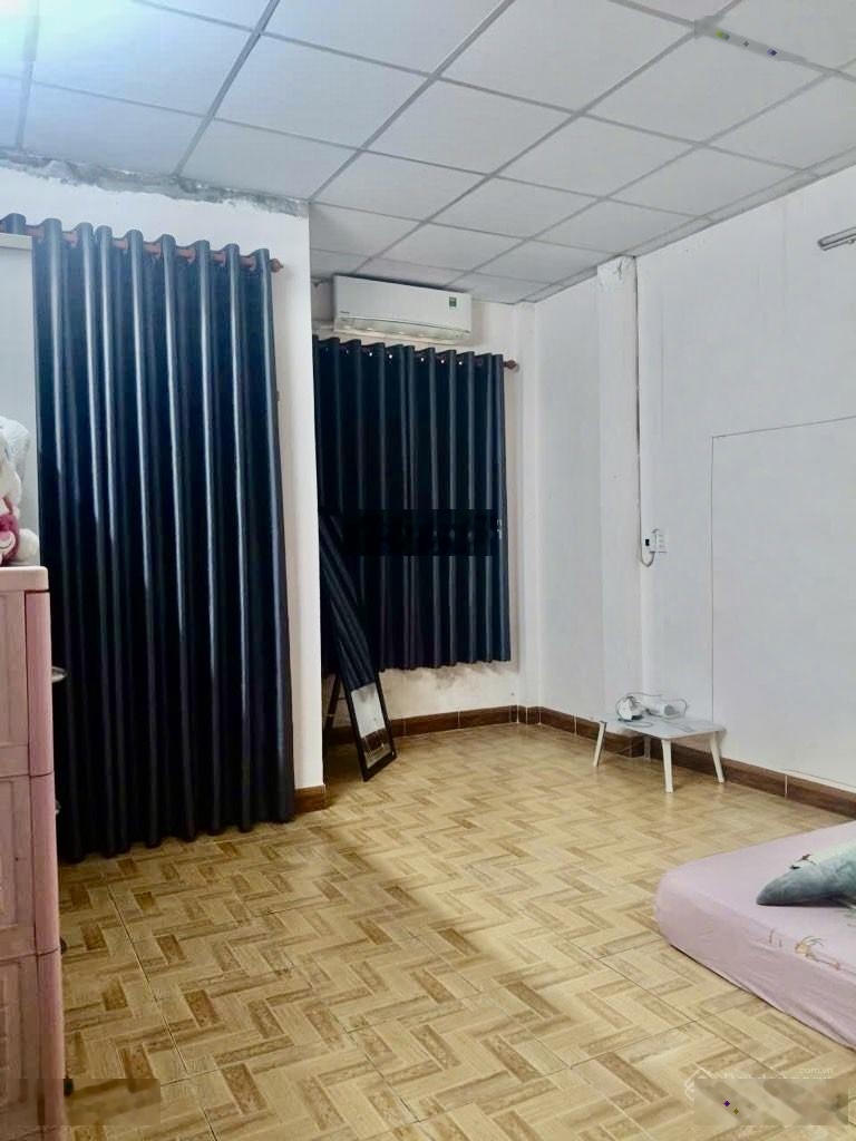 Phú thọ hòa-sát luỹ bán bích-nhà 2 tầng-52m2-gần chợ-giá 4.7 tỷ thương lượng