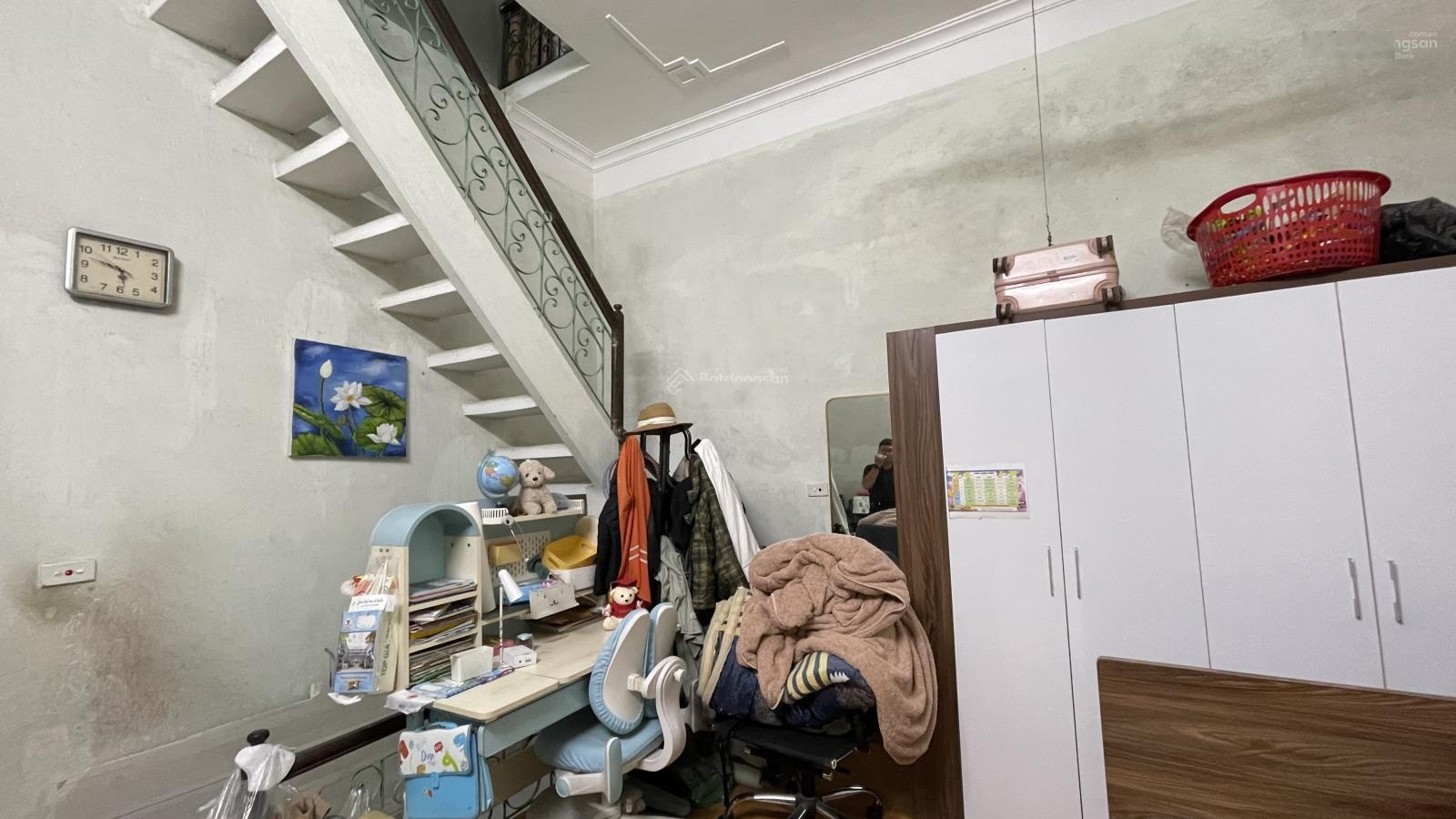 Chính chủ nhờ bán nhà Thổ Quan - Đống Đa, không qua sàn, 32m 3 tầng mặt tiền 5,5m giá hơn 5 tỷ