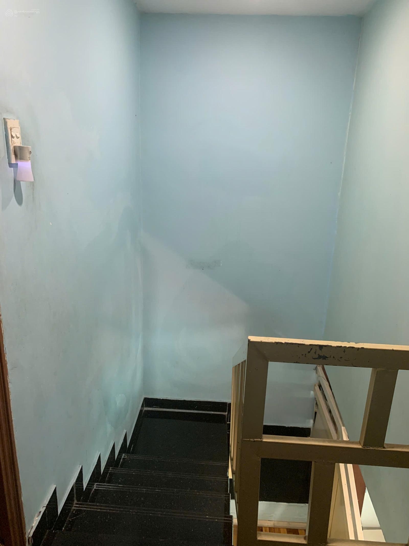 Bán nhà 1 trệt 1 lầu đúc giả, DT: 6x6m, hẻm đường Đông Hưng Thuận 31, giá bán 2.75 tỷ