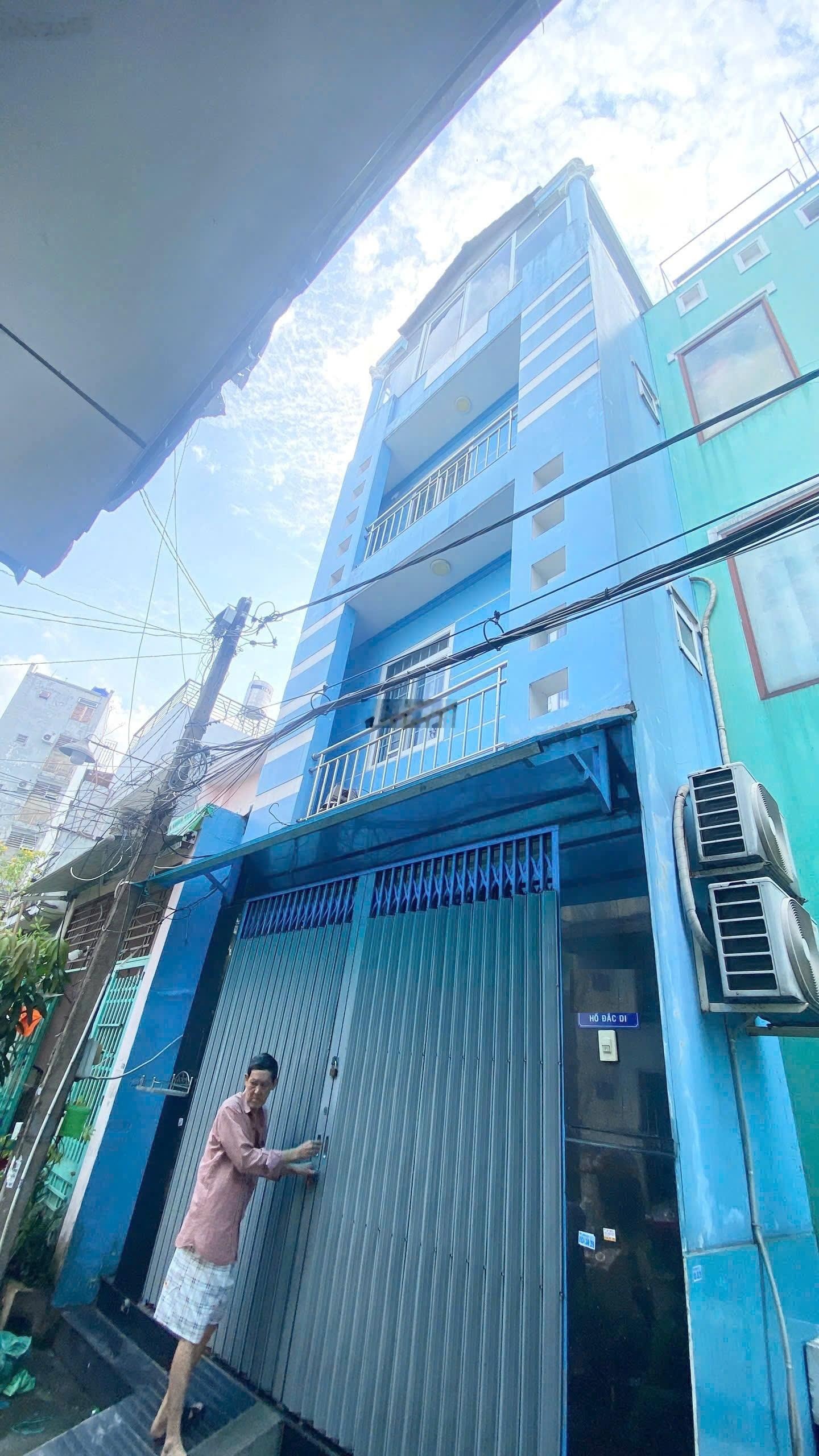 Nhà đường hồ đắc di, gần mũi tàu cộng hòa trường chinh, 3 phòng ngủ, 4 tầng