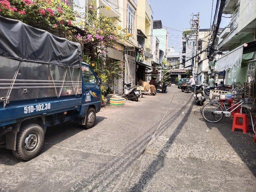 Nhà cũ tiện xây mới - hẻm ba gác thông - sổ hồng riêng